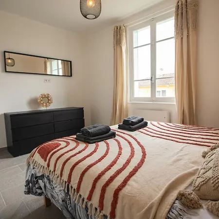 Ecrin Moderne Apartamento Décines-Charpieu Exterior foto
